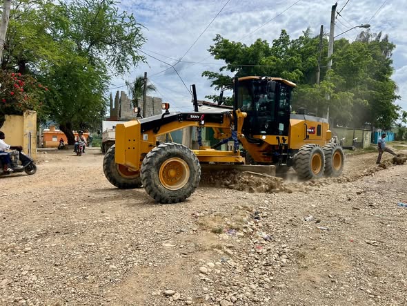 Llegamos al sector Los Algodones para intervenir y habilitar sus caminos vecinales