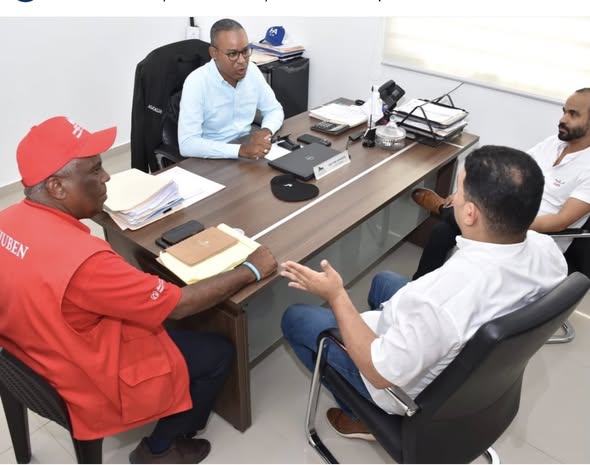 El alcalde Héctor Almonte recibió la visita del director general del SIUBEN